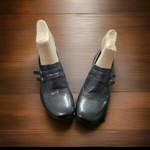 Earth Origins Women's Black Oxford Wing Tip Heels Slip On Sz 8